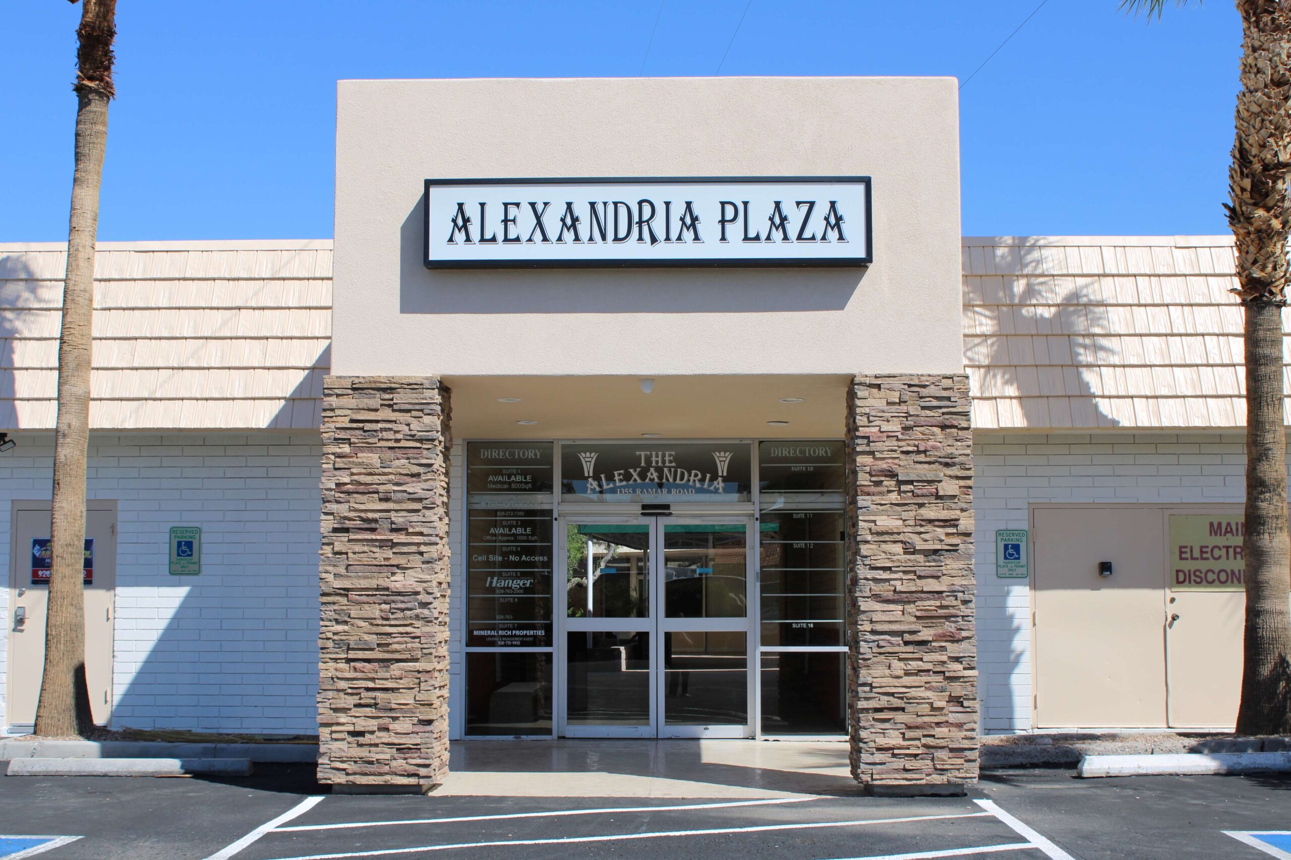 Outside image of Alexadra Plaza, Child & Family Resources location in Bullhead City, AZ